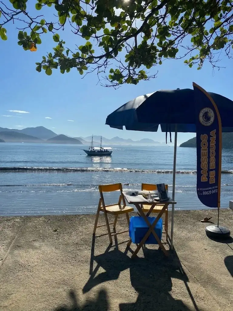 Ponto de embarque da Escuna Marina na Orla do Itaguá em Ubatuba